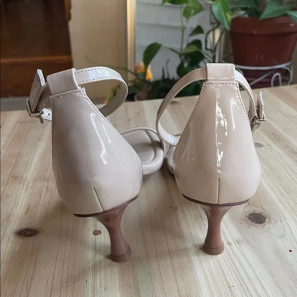 Vince Camuto Women's Nude Square Toed Kitten Heeled Sandals - Picture 5 of 10